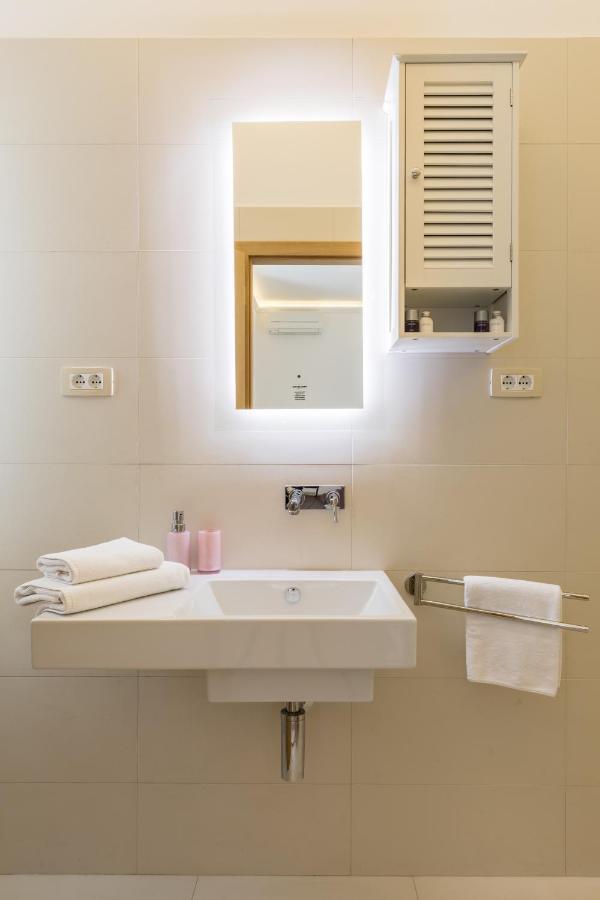 Maniva Old Town Luxury Rooms - Prime Spot By Riva Promenade Split Buitenkant foto