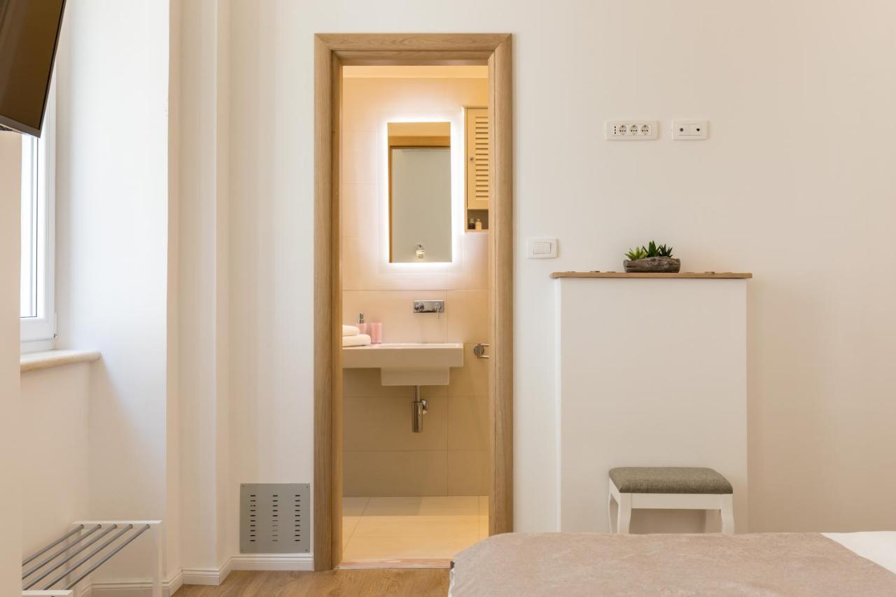 Luxury Rooms In The Center Of Split - Maniva Buitenkant foto