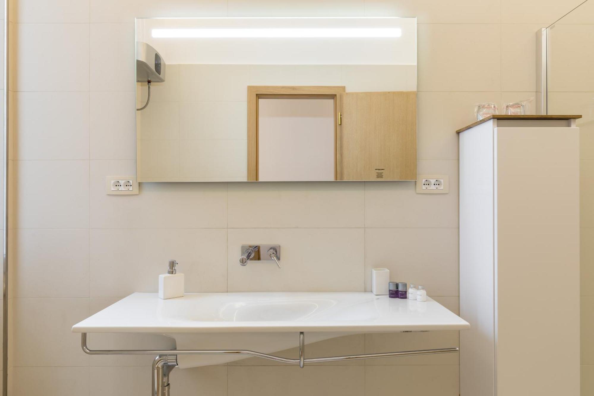 Maniva Old Town Luxury Rooms - Prime Spot By Riva Promenade Split Buitenkant foto