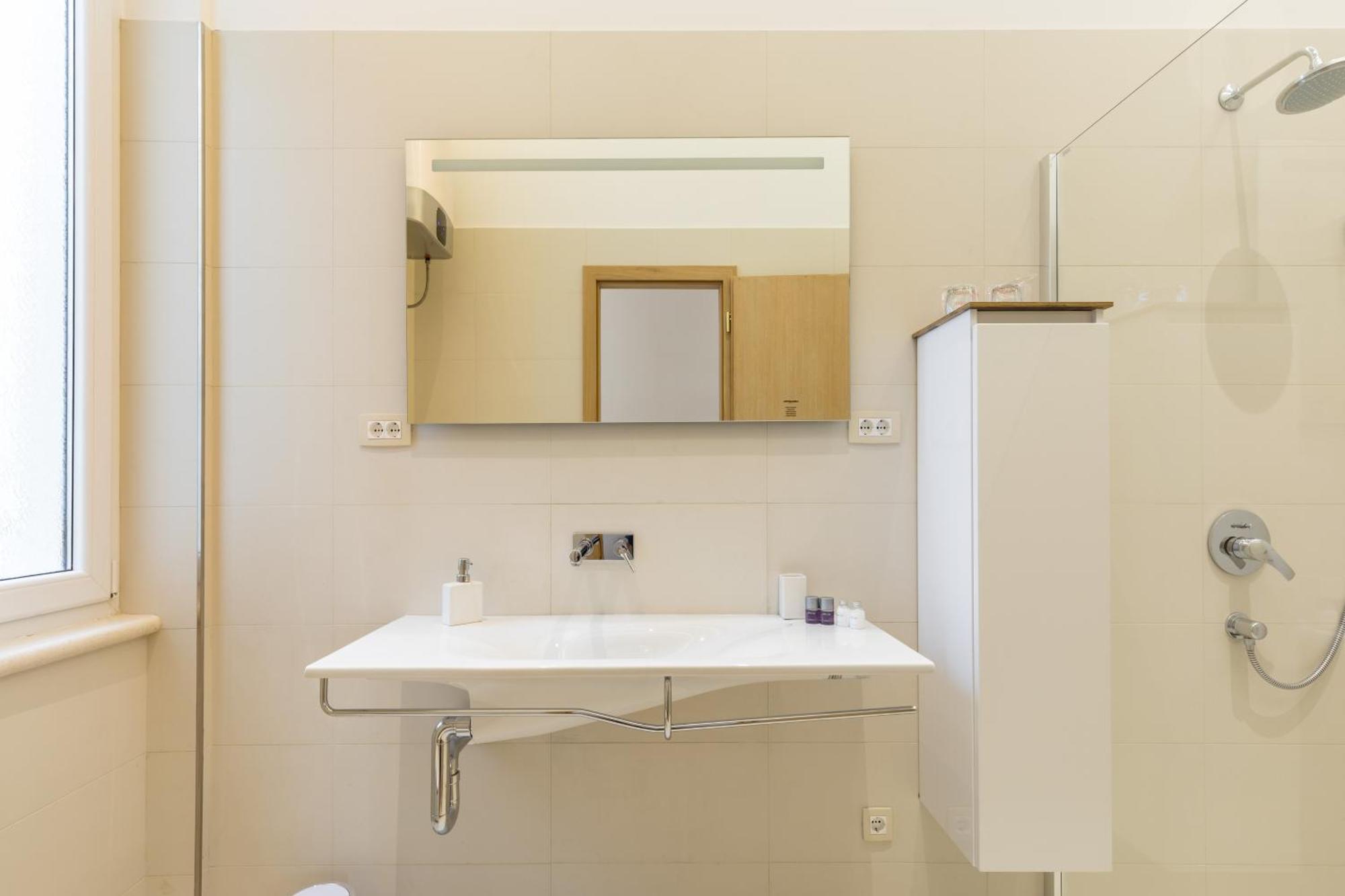 Maniva Old Town Luxury Rooms - Prime Spot By Riva Promenade Split Buitenkant foto